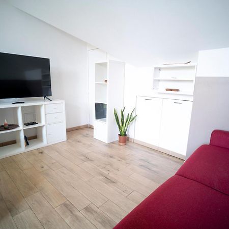 Flat With Terrace Close To Forum And Milanofiori Metro Ассаго Экстерьер фото