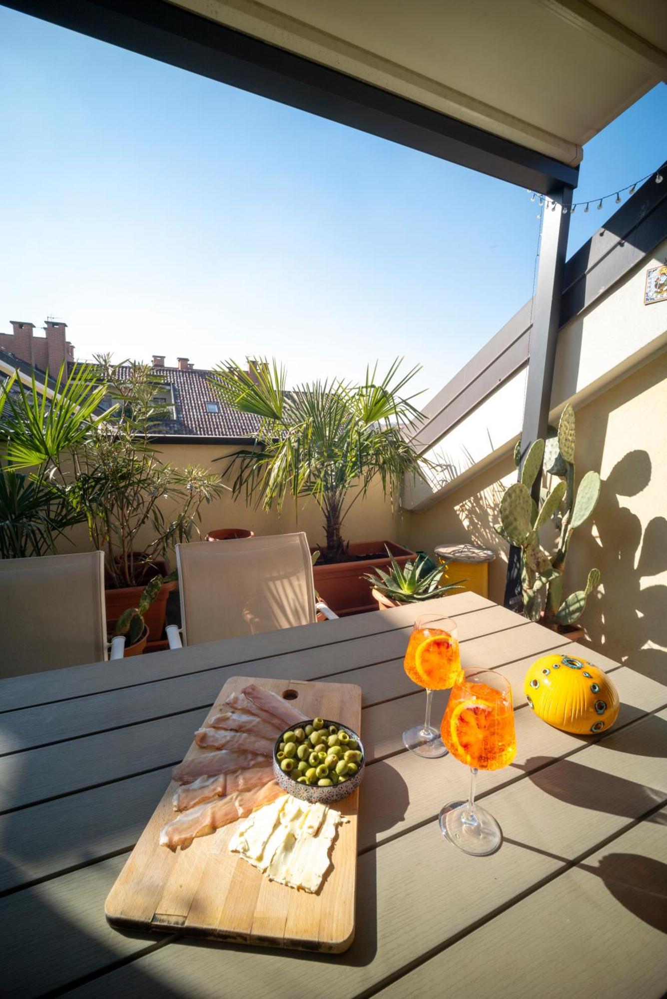 Flat With Terrace Close To Forum And Milanofiori Metro Ассаго Экстерьер фото